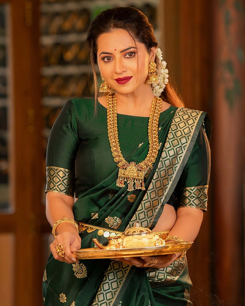 Ridhima Tiwari In Dark Green Color Banarasi Jacquard Soft Silk Saree