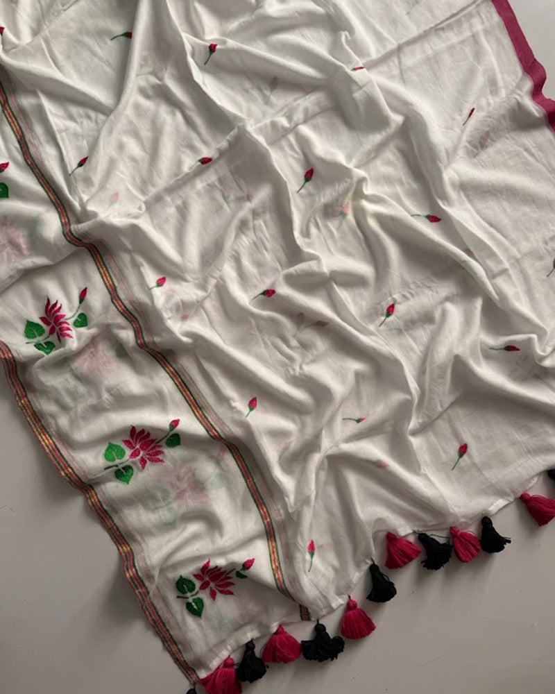 White Color Pure Mal Cotton Lotus Work Saree