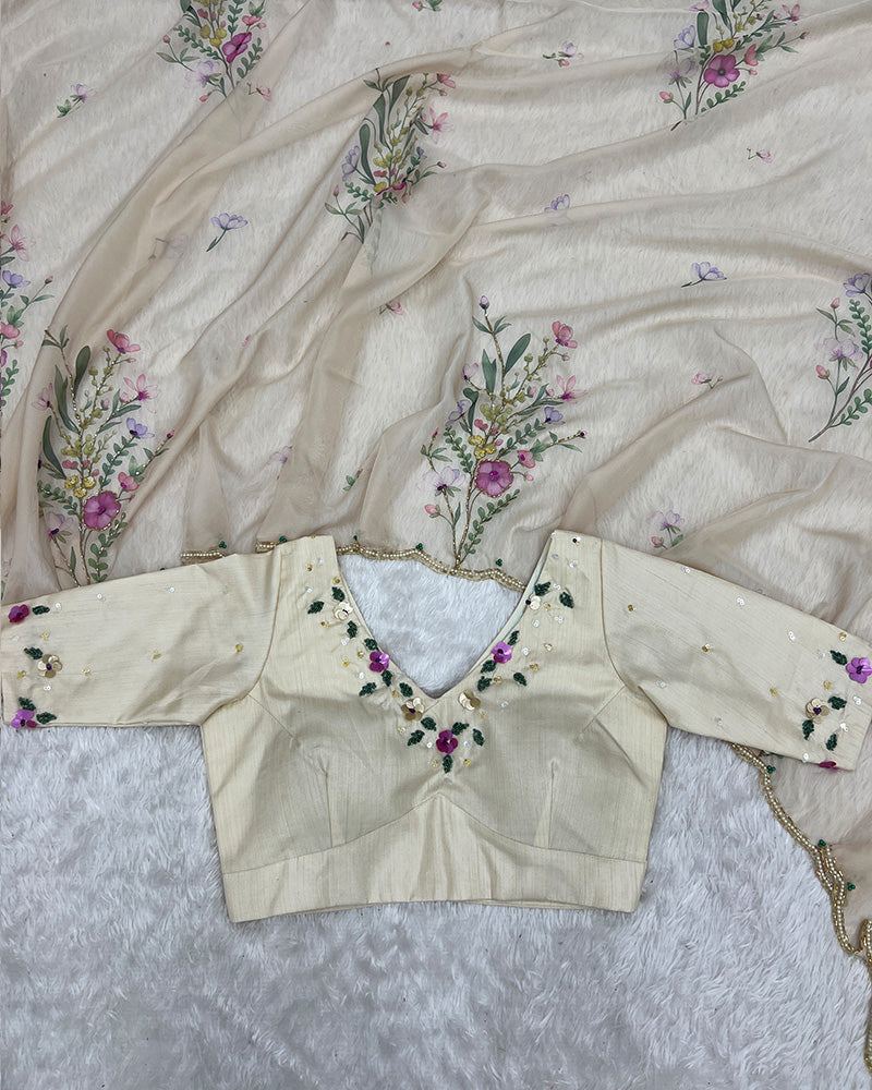 Off-White Color Tebby Silk Floral Printed Saree