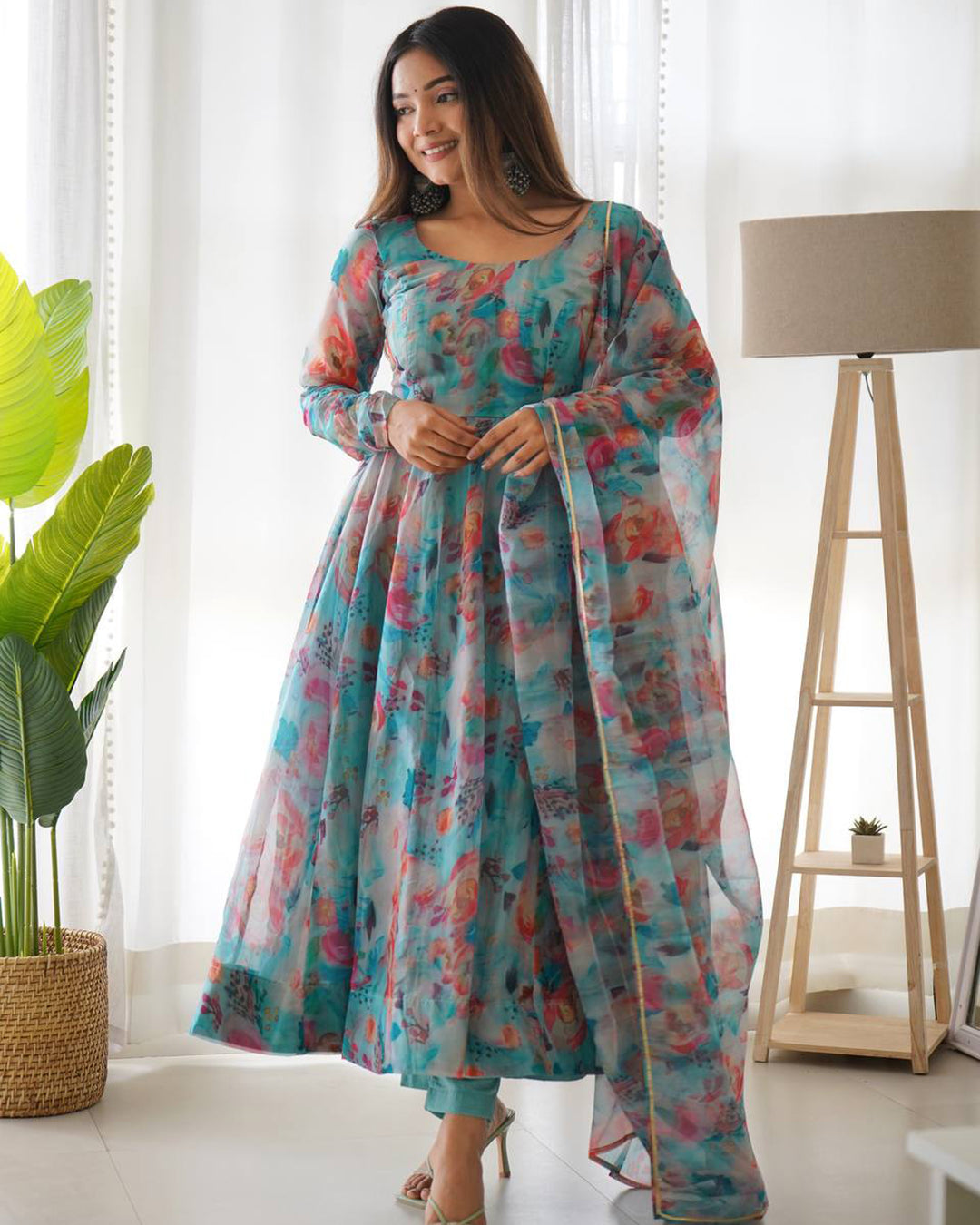 anarkali dress anarkali Red Floral Printed Cotton Suit Set (ACZ6538) The beauty part of this anarkali suit is its heavy zari embroidered premium net dupatta Red Cotton Foil Printed Anarkali
