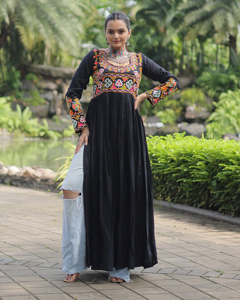 Black Color Rayon Gamthi Work Navratri Kurti