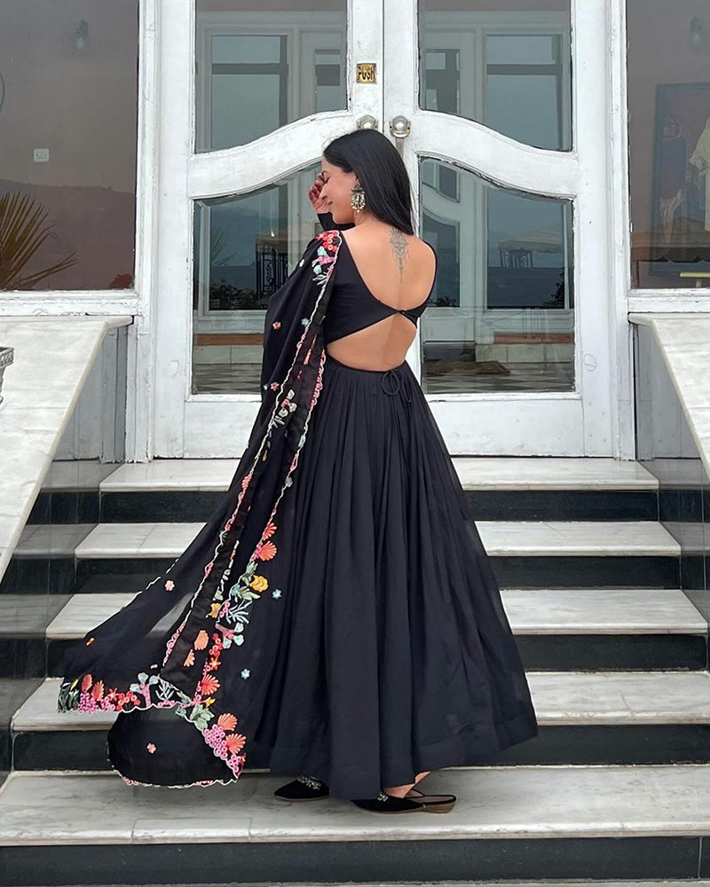 Isha Sharma in Georgette Black Colour Backless Anarkali Three Piece Suit