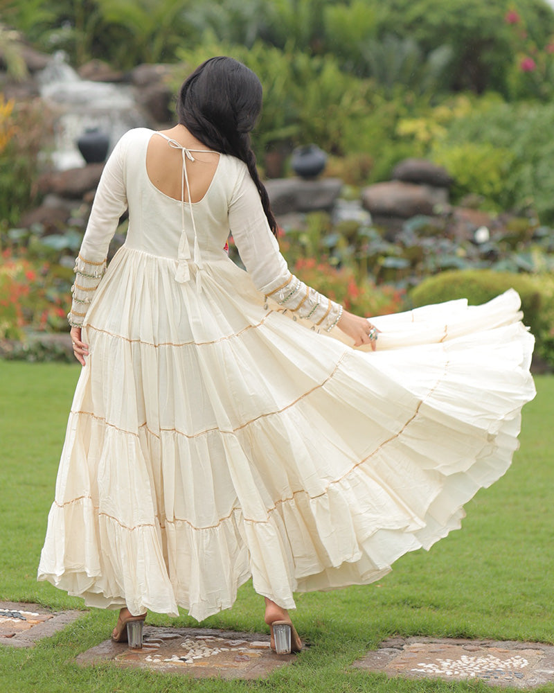 Off-White Color Kora Cotton Multi Threaded Navratri Gown