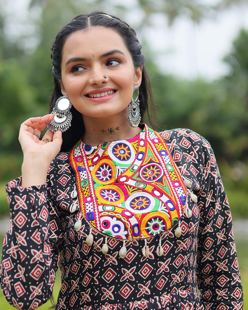 Black Color Cotton Gamthi Work Navratri Gown