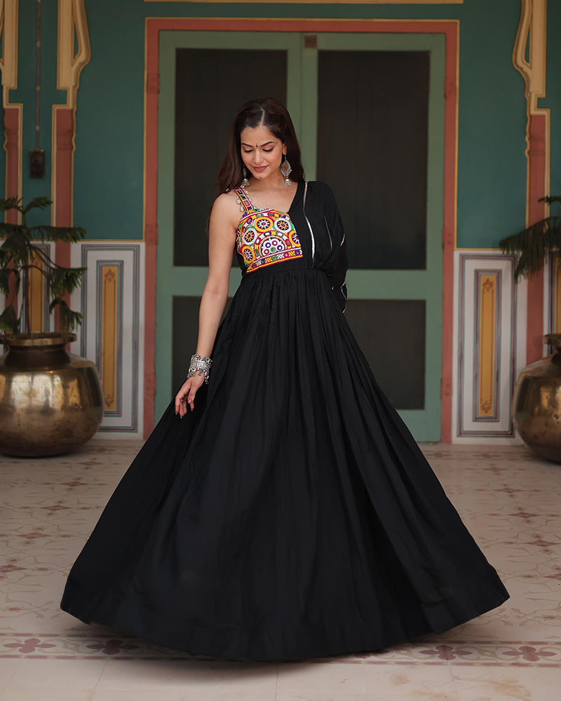 Black Color Reyon Gamthi Work Navratri Gown