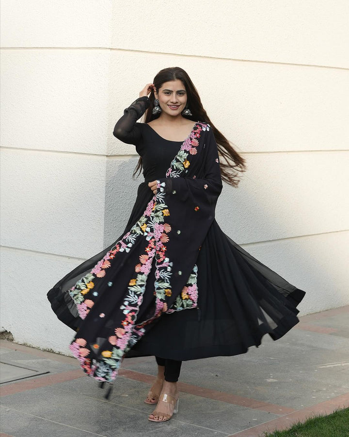 Diksha Mohanpawar in Georgette Black Colour Backless Anarkali Three Piece  Suit