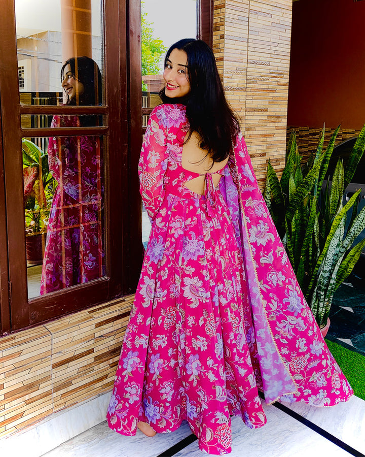 Komal Pandita Stylish Neck Design Soft Georgette Floral Pink Color Three Piece Anarkali Suit