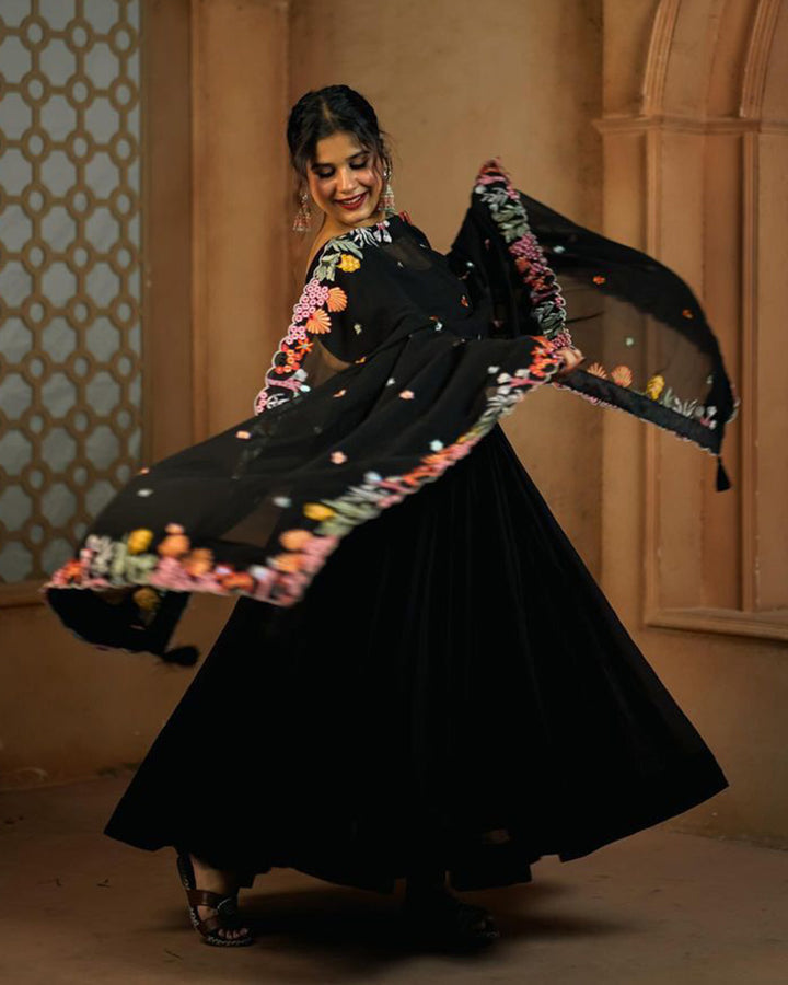 Rhythm Soni In Georgette Black Color Backless Anarkali Three Piece Suit