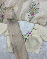 Off-White Color Tebby Silk Floral Printed Saree