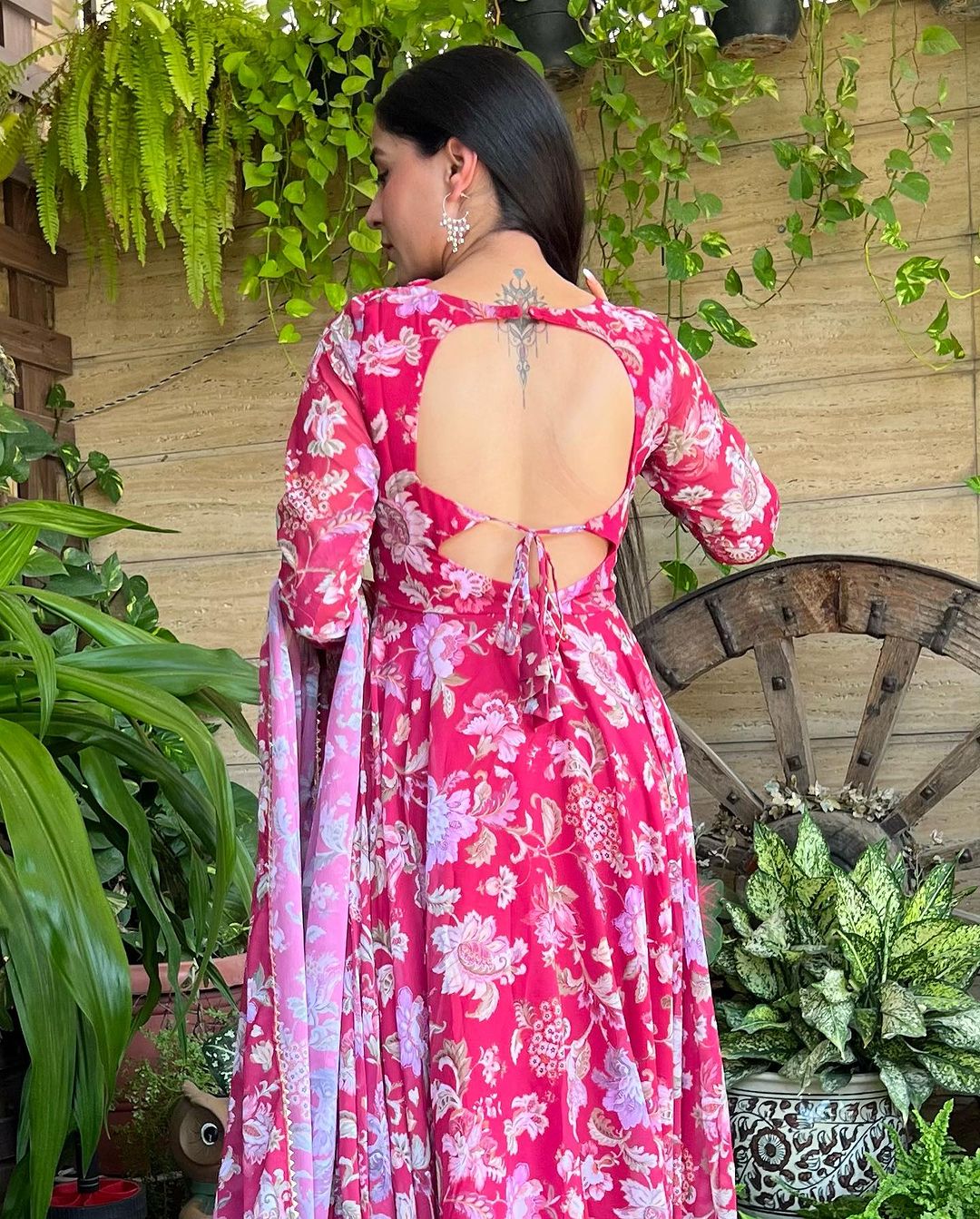 Alia Bhatt's nude backless anarkali is heating up the internet | The Times  of India